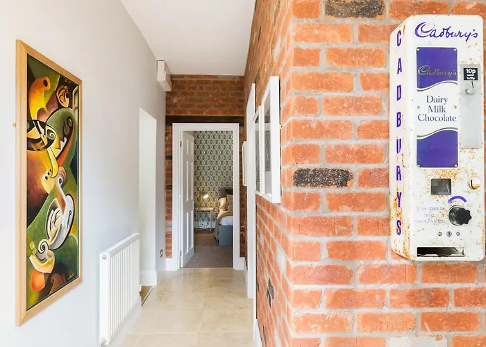 Grundy\'S Lane Apartments