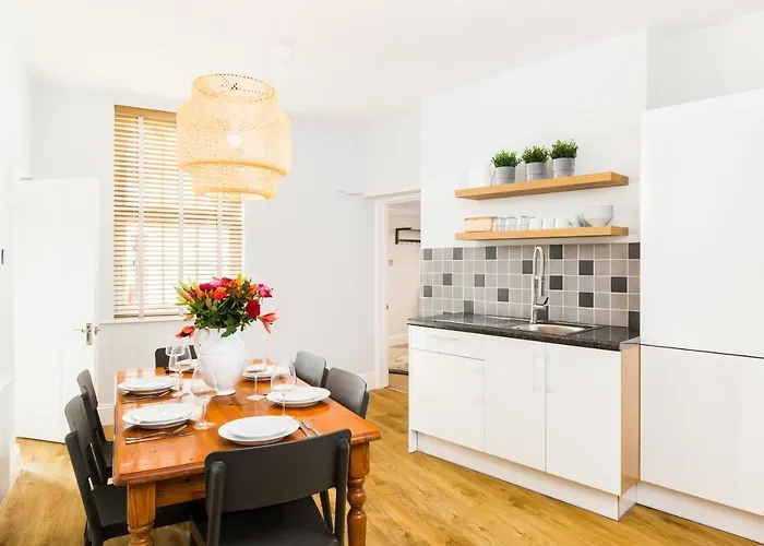 Grundy\'S Lane Apartments