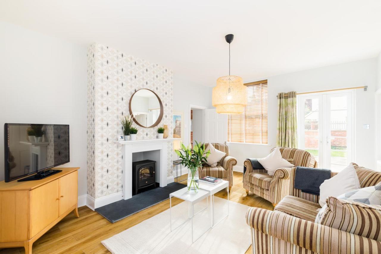 Grundy's Lane Apartment *
